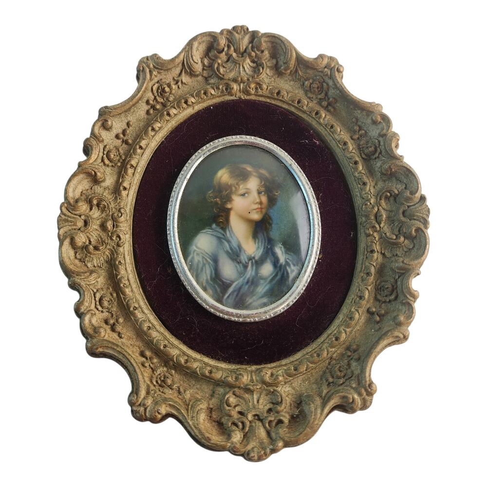 Vintage Cameo Creation Ornate Gold-Toned Oval Portrait Bubble Glass Red Velvet